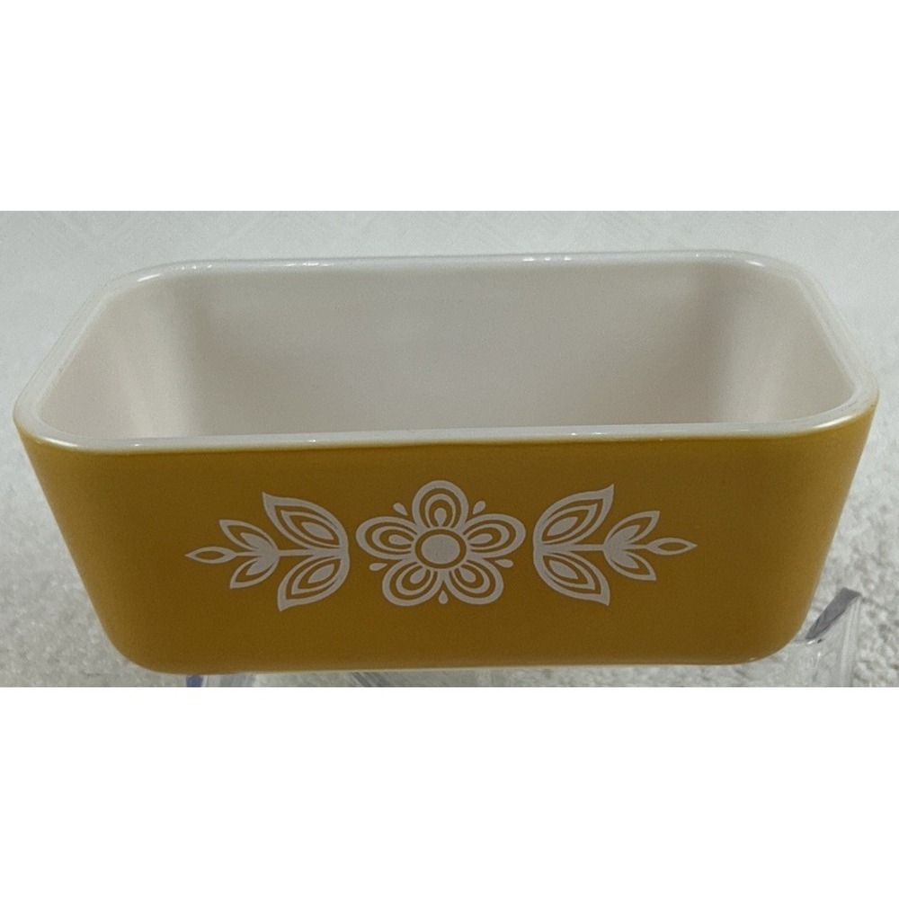 Vintage Pyrex Butterfly Gold 0502 Refrigerator Dish 1 1/2 Pt NO LID Pristine EUC